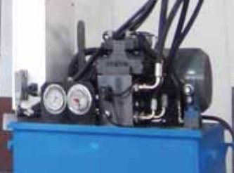 Swivel Twin Lifting-Chamber Baler — photo 3 of 4